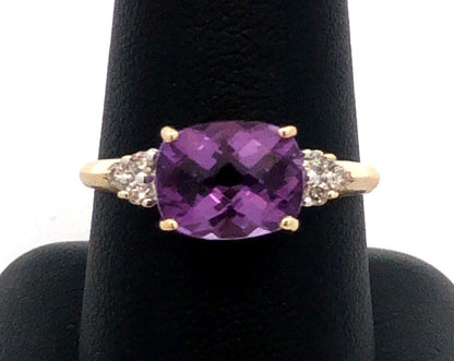 Designer AV 14K Yellow Gold Cushion Cut Purple Amethyst Solitaire Diamond Ring