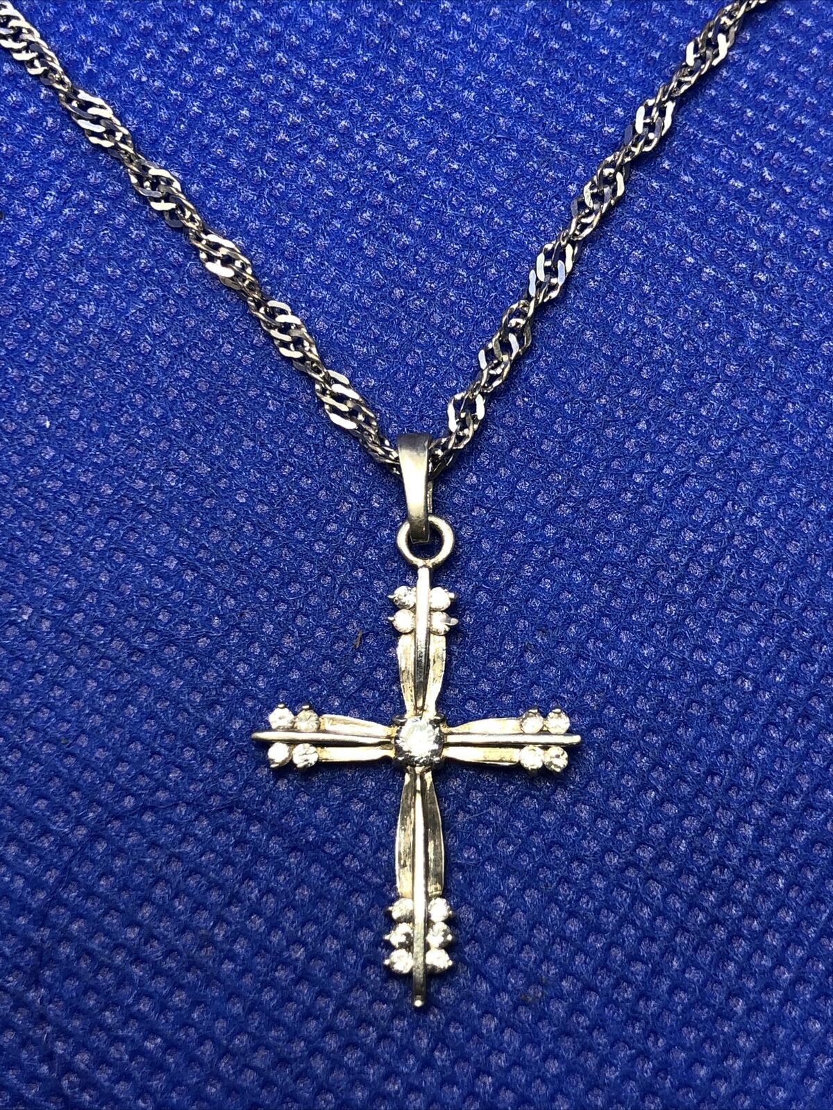 Designer 925 Sterling Silver Cubic Zirconia Cross Pendant Necklace