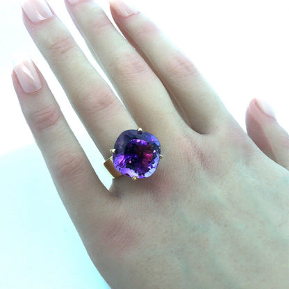 14K Yellow Gold Amethyst Cocktail Statement Solitaire Size 7.75 Ring