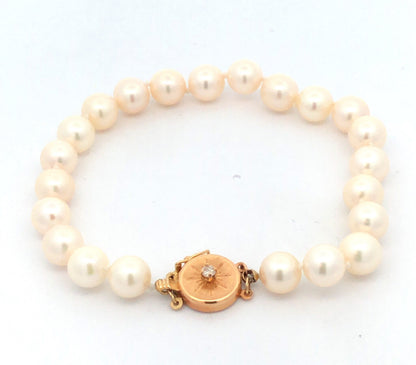 Vintage 14K Yellow Gold Diamond Accented Clasp 7.6 mm Pearl Bracelet