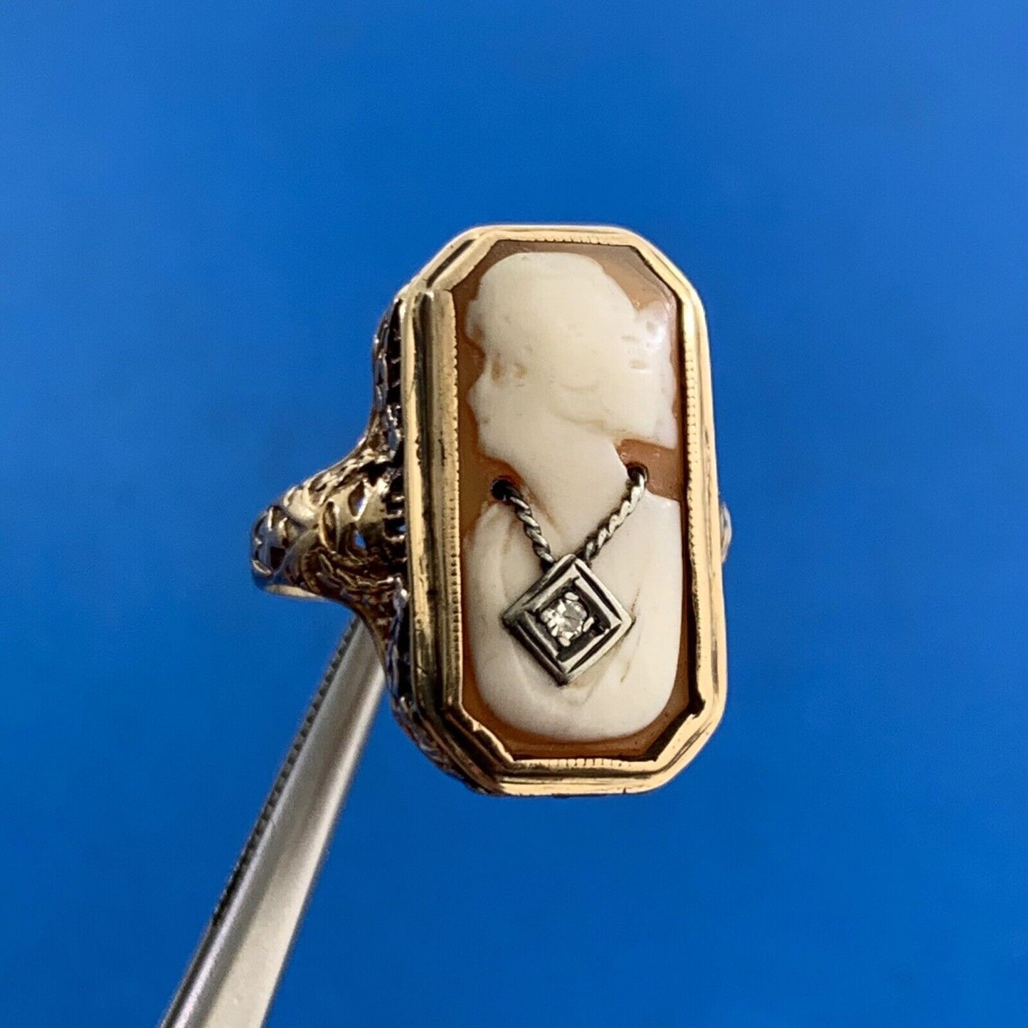 Vintage Designer 10K Yellow Gold Diamond Rectangle Cameo Filigree Statement Ring