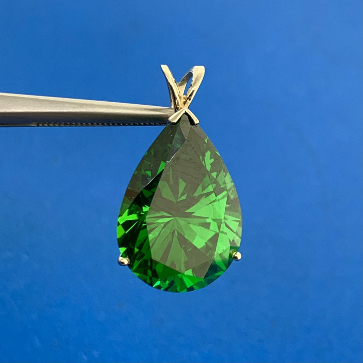Designer 14K White Gold Pear Green CZ Solitaire Teardrop Pendant