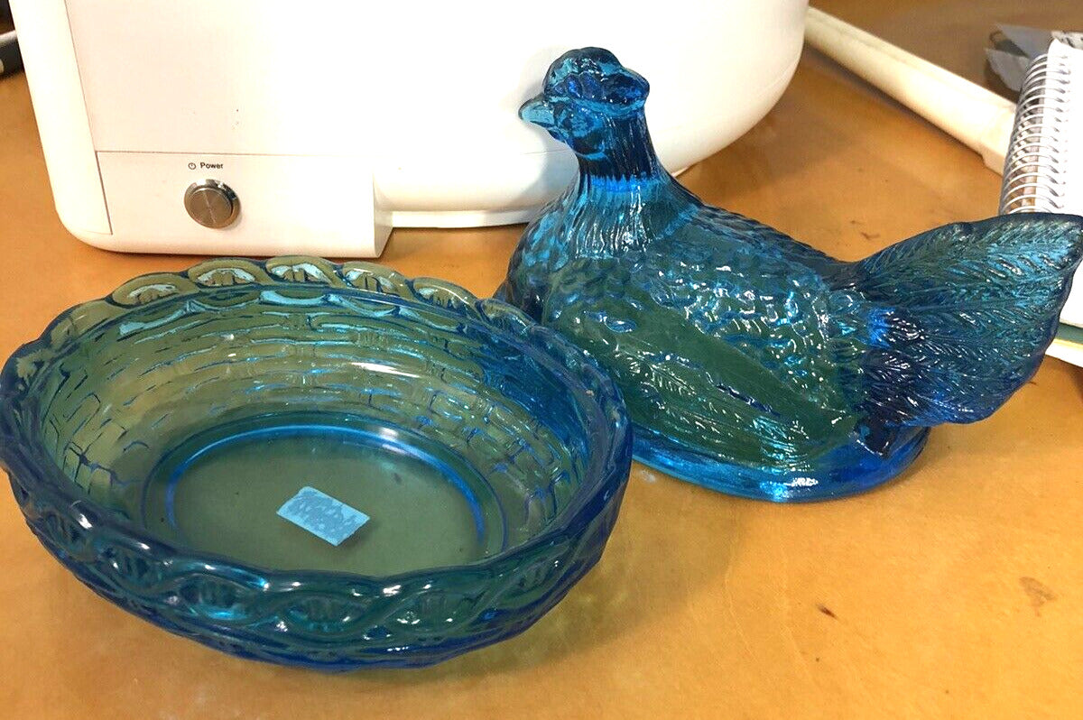 Vintage Blue Aqua Teal Glass Chicken w/Chicks Candy Trinket Dish With Lid