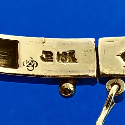 Vintage Designer Elegant 18K Yellow Gold Diamond Hinged Bangle Cuff Bracelet