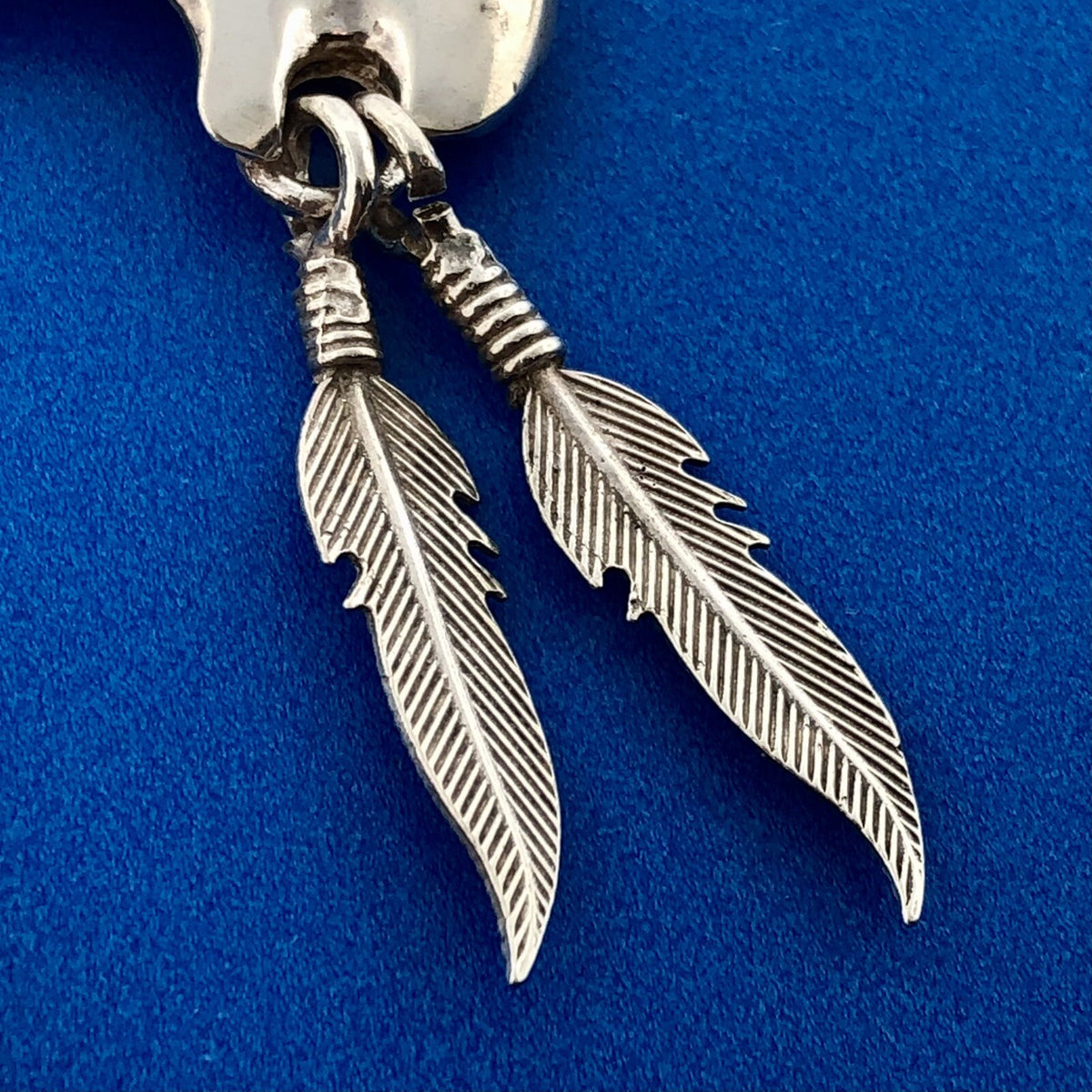 Gene Nataan Navajo 925 Sterling Silver Bear Feather Concho Drop Dangle Earrings