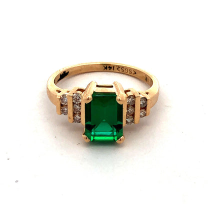 Designer SGS 14K Yellow Gold Emerald Cut Emerald Round Diamond Anniversary Ring