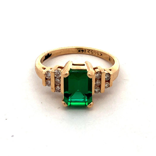 Designer SGS 14K Yellow Gold Emerald Cut Emerald Round Diamond Anniversary Ring