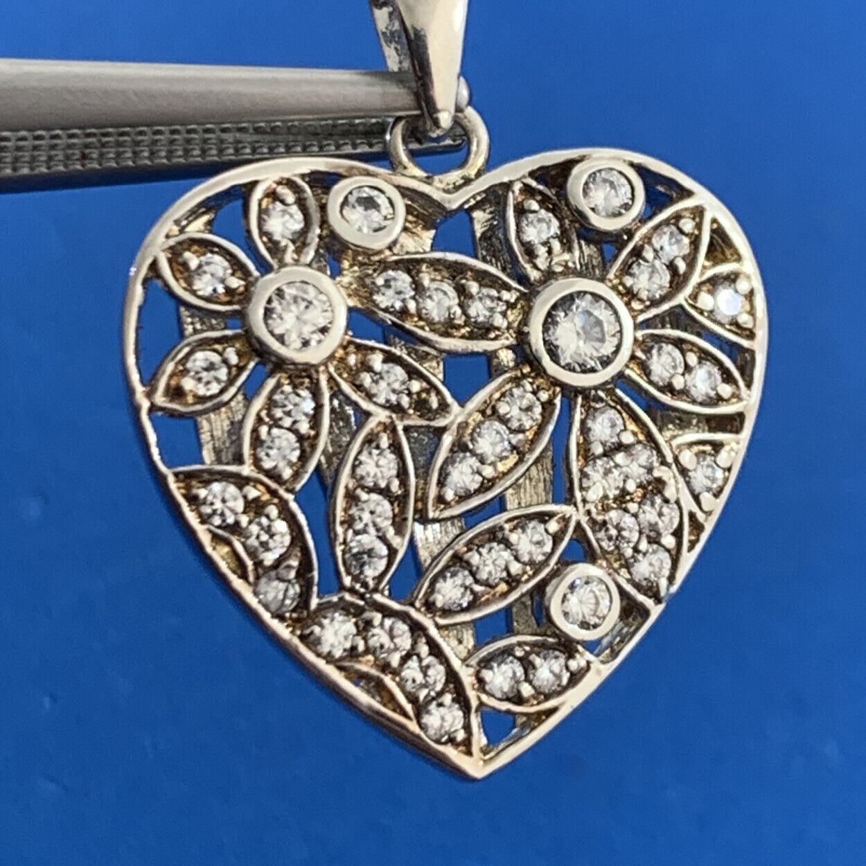 Designer DBJ Cubic Zirconia 925 Sterling Silver Floral Heart Pendant