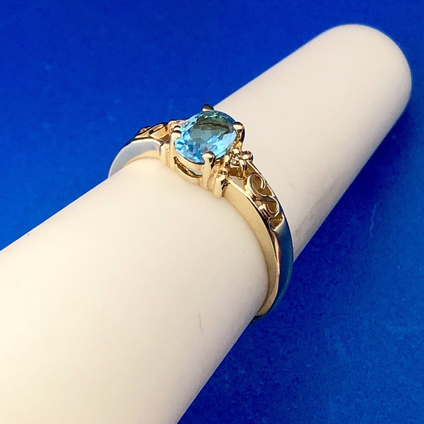 Vintage Plainville Stock Co PSCO 10K Yellow Gold Blue Topaz Diamond Ring