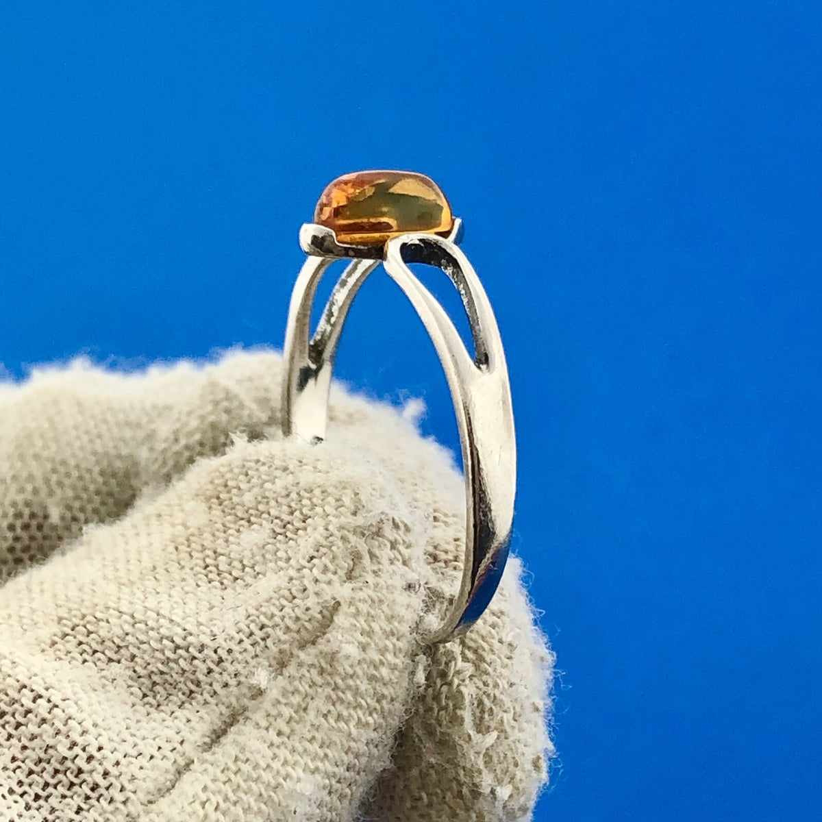 Modernist 925 Sterling Silver Oval Amber Cabochon Ring
