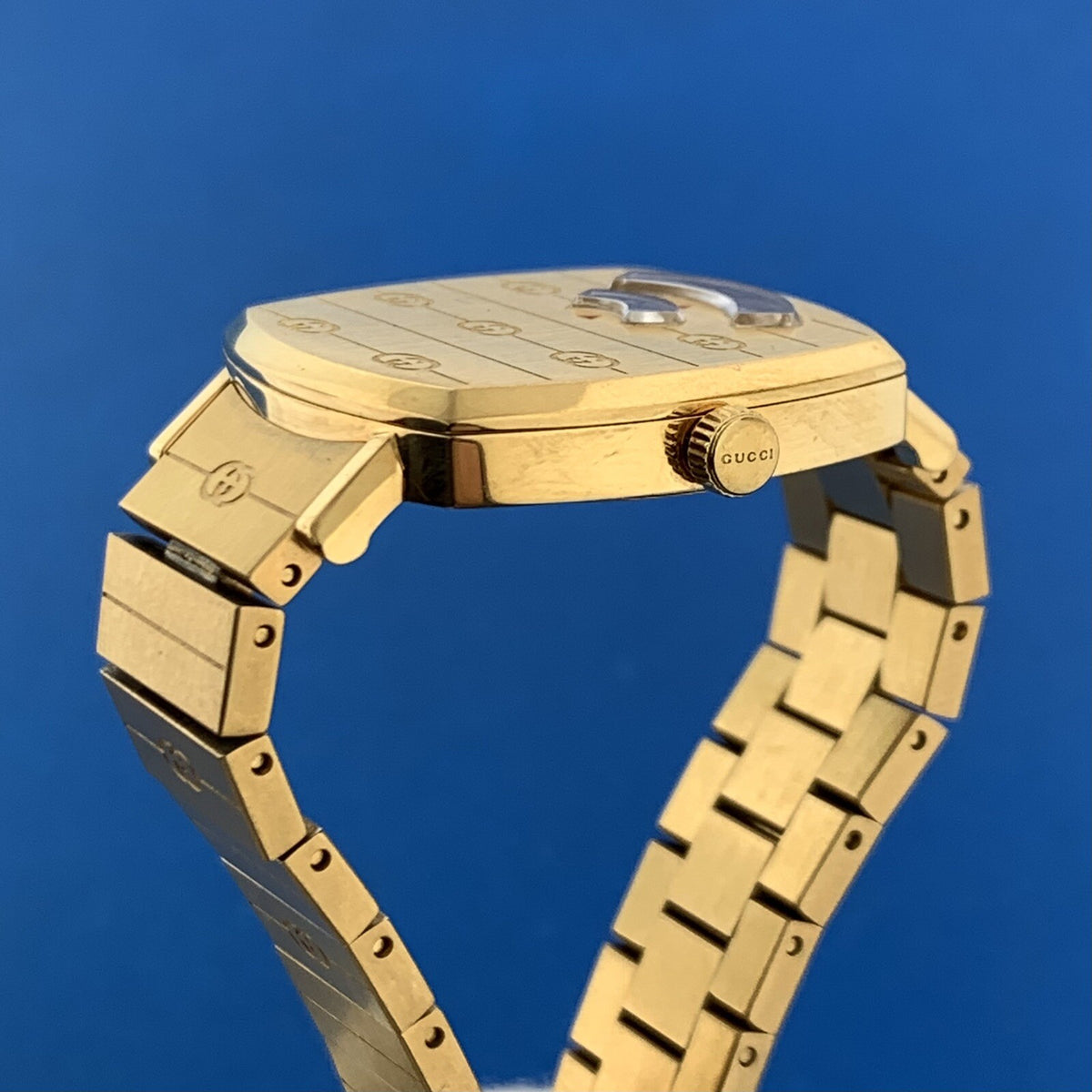 Gucci Gold Tone Dial Yellow Gold PVD Stainless Steel Ladies Watch YA157502 w/Box