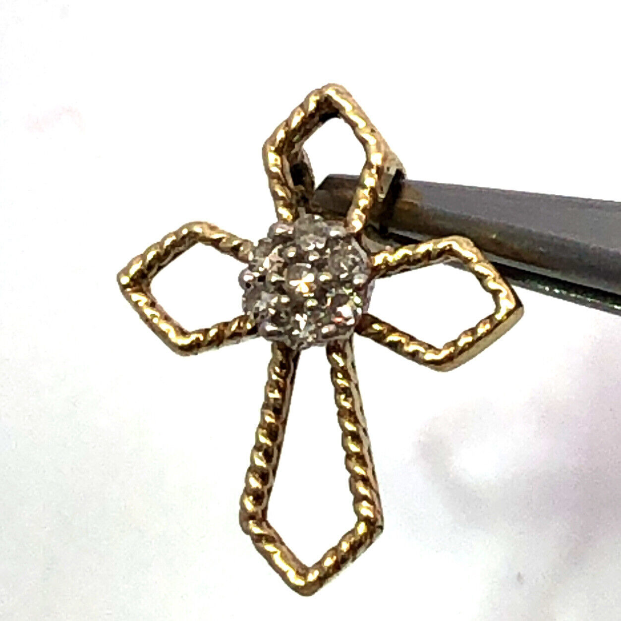 Designer SD 10K Yellow Gold Round Diamond Cluster Cross Religious Pendant