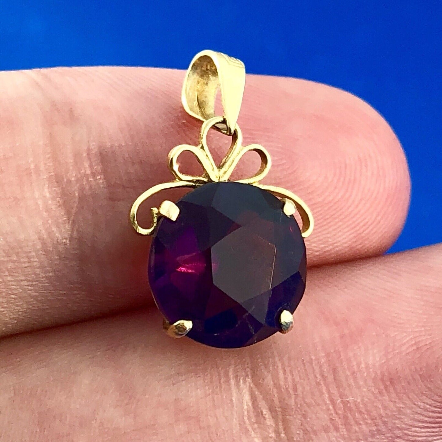 14K Yellow Gold Amethyst Solitaire February Anniversary Statement Pendant