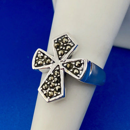 Spectacular 925 Sterling Silver Marcasite Cross Religious Communion Easter Ring
