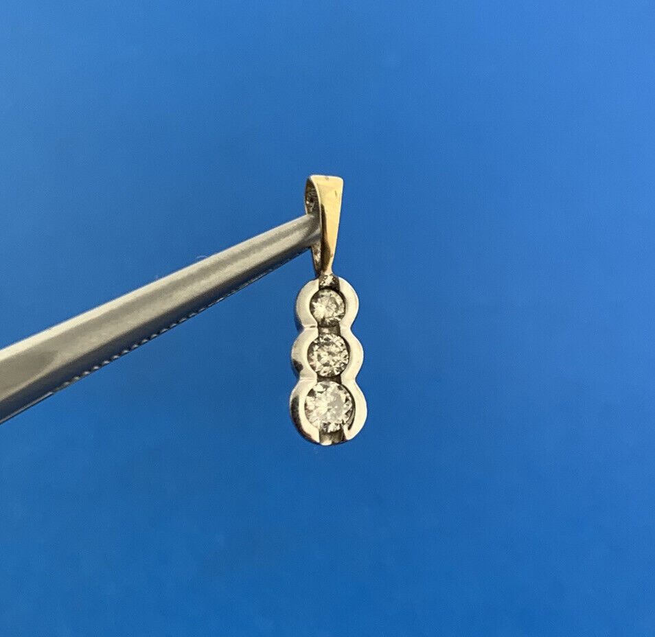 Designer ADL 10k Yellow & White Gold Round Cut Diamond 3 Vertical Stone Pendant