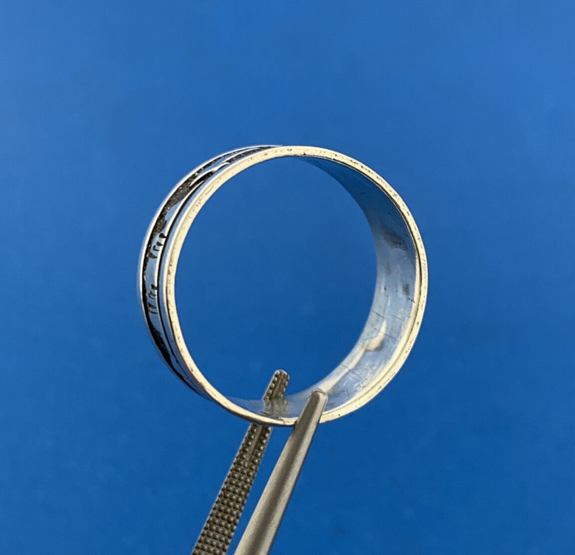 Old Pawn Native American Unsigned 925 Sterling Silver Storyteller Wide Band Ring