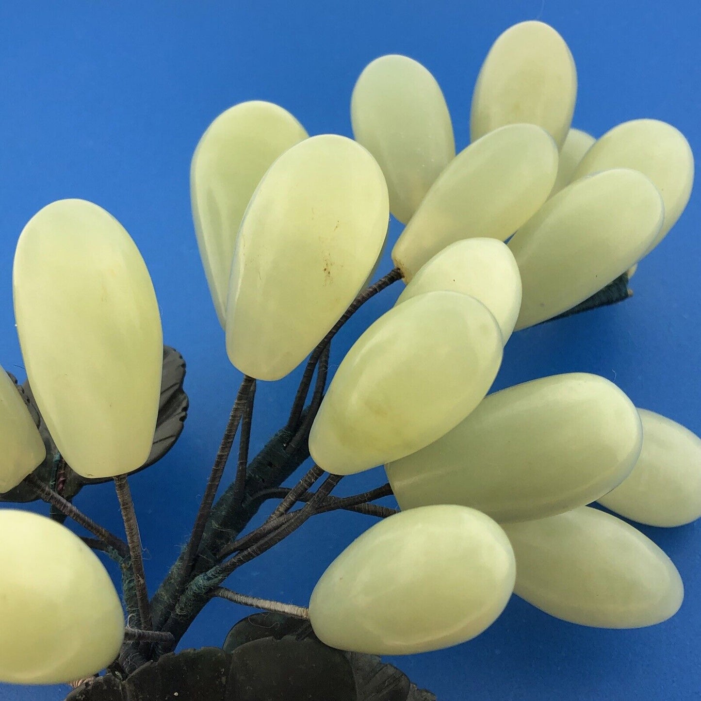 Mid Century Green Jade Hand Carved Leaves Large Long Grape Cluster Decorative