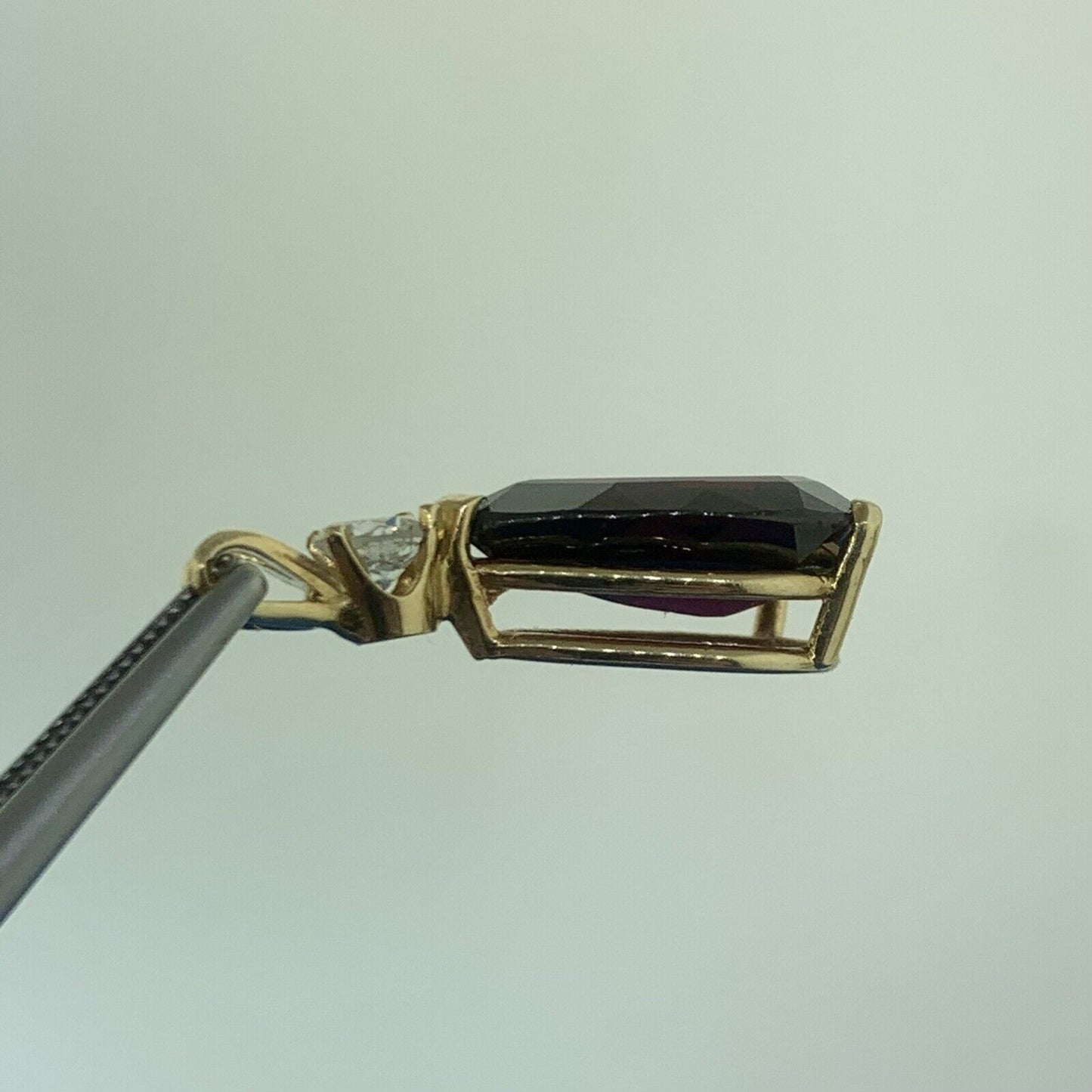 14K Yellow Gold Pear Shaped Garnet Round Diamond Accented Teardrop Pendant