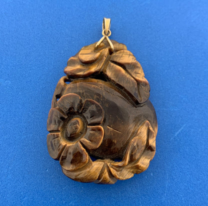 Gorgeous 9k Yellow Gold Carved Tiger's Eye Quartz Floral Stone Dangle Pendant