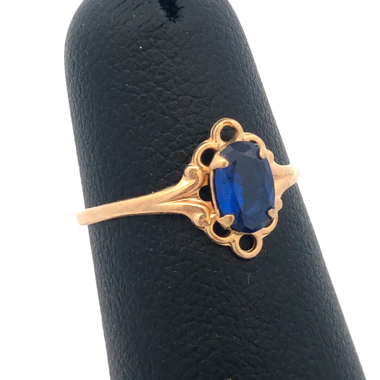 Vintage 10K Yellow Gold Oval Blue Spinel Promise Sweetheart August Occasion Ring