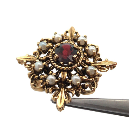 Vintage 14K Yellow Gold Oval Garnet Pearl Accented Statement Pendant