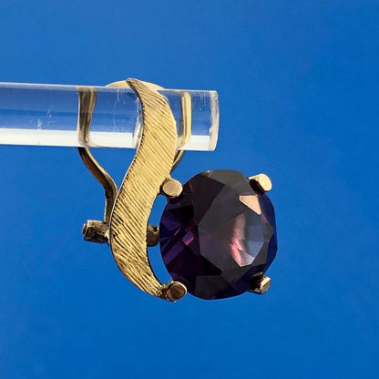 Gorgeous 14k Yellow Gold Round Cut Purple Sapphire Modernist Omega Stud Earrings
