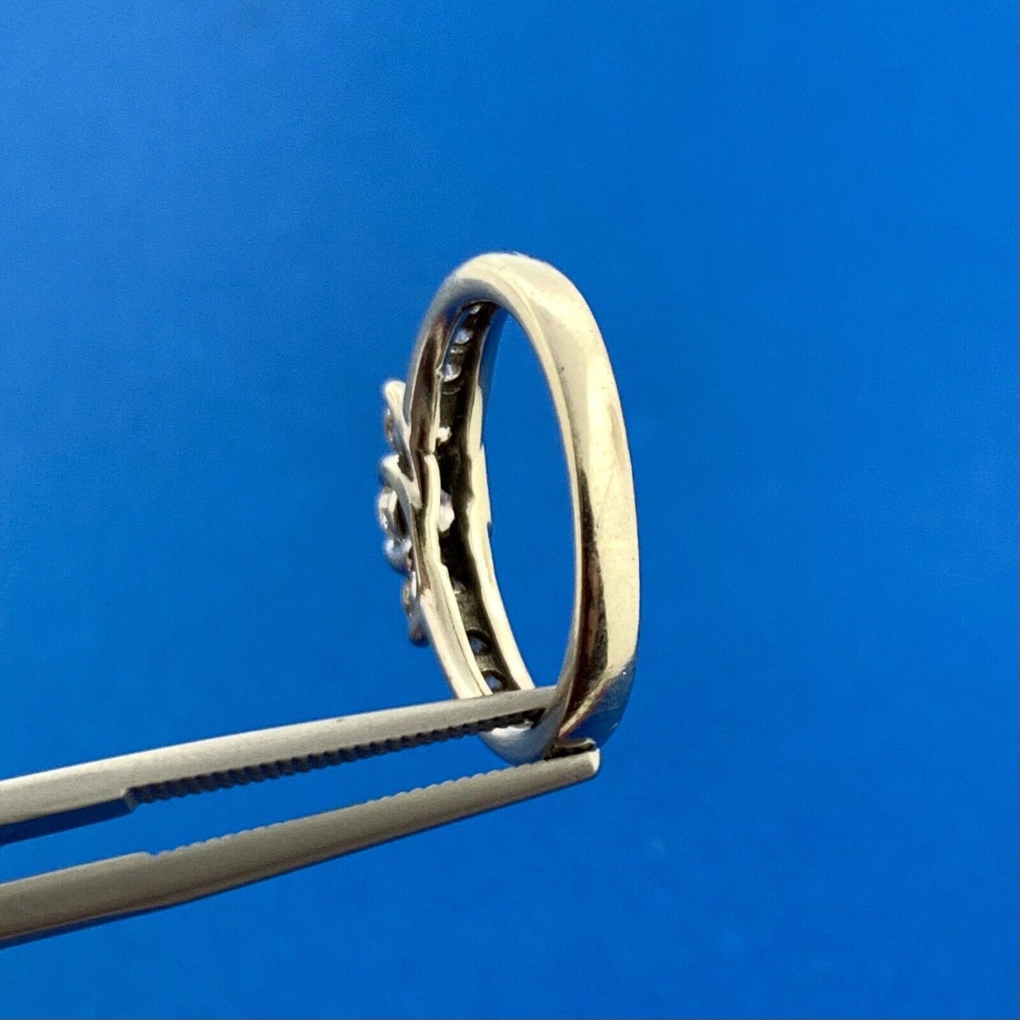 Gorgeous 10k White Gold Round Cut Triple Set Diamond Accent Ring Size 5.25