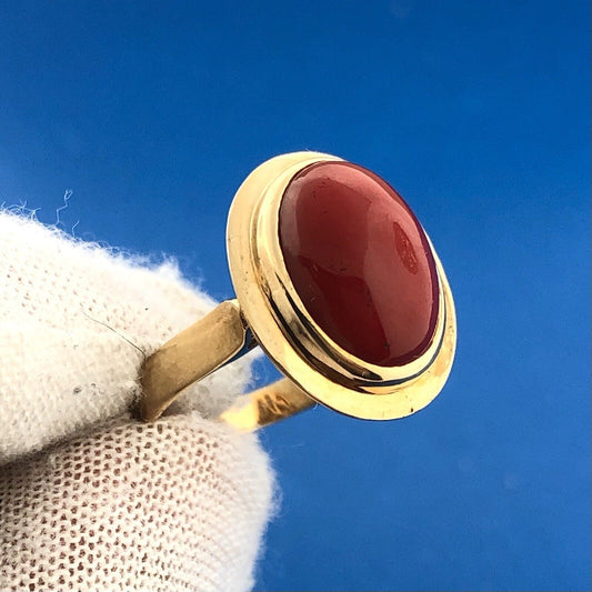 Retro 18K Yellow Gold Red Orange Coral Oval Cabochon Modernist Cocktail Ring
