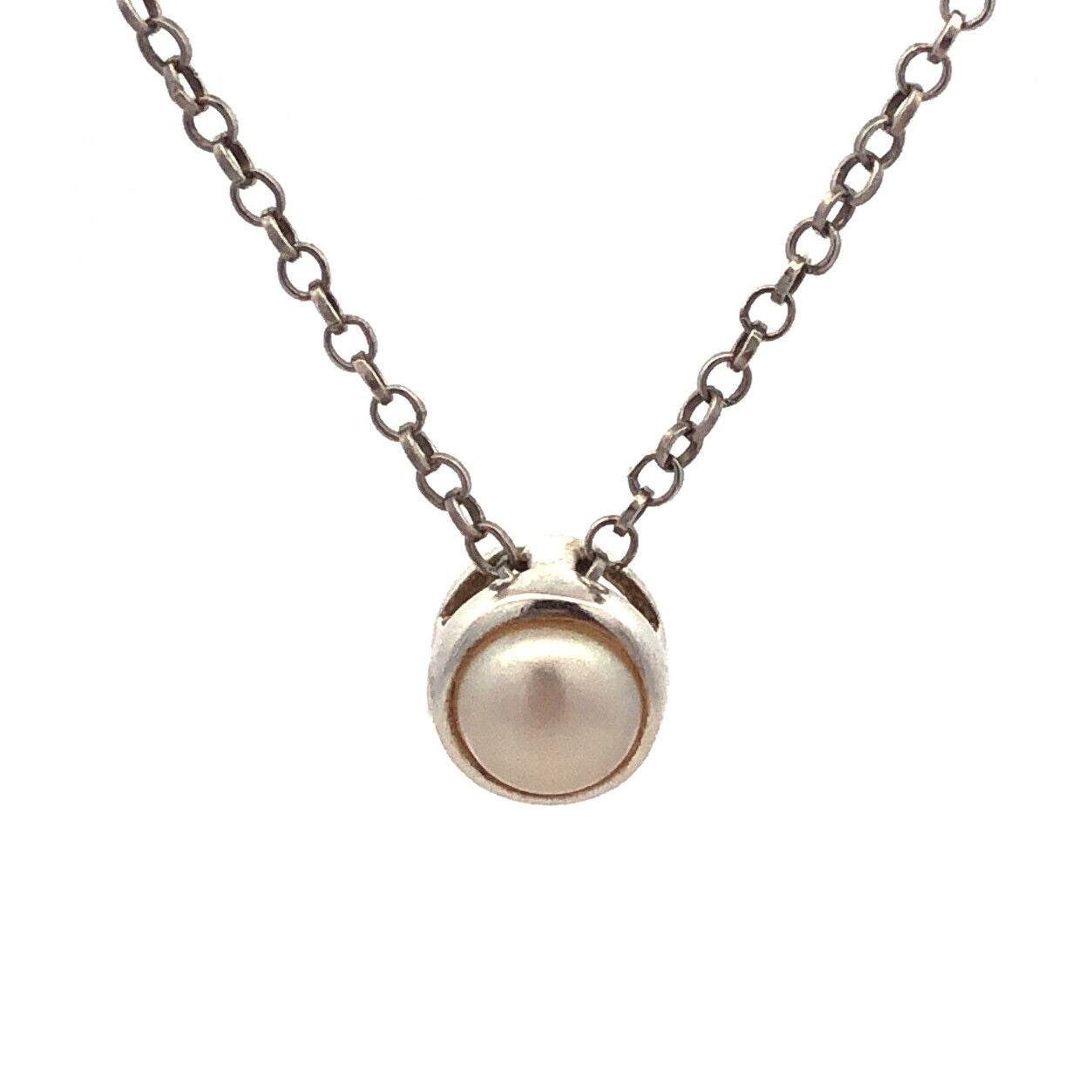 Sterling Silver Round Pearl Petite Pendant Necklace