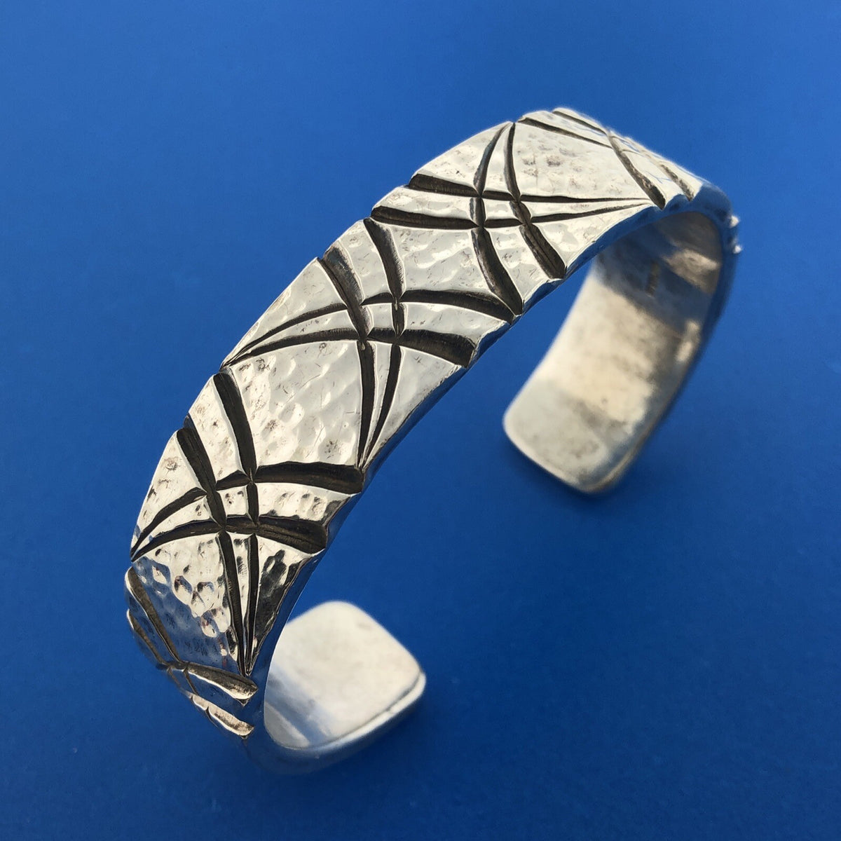 Native American 925 Sterling Silver Hammered Abstract Statement Cuff Bracelet