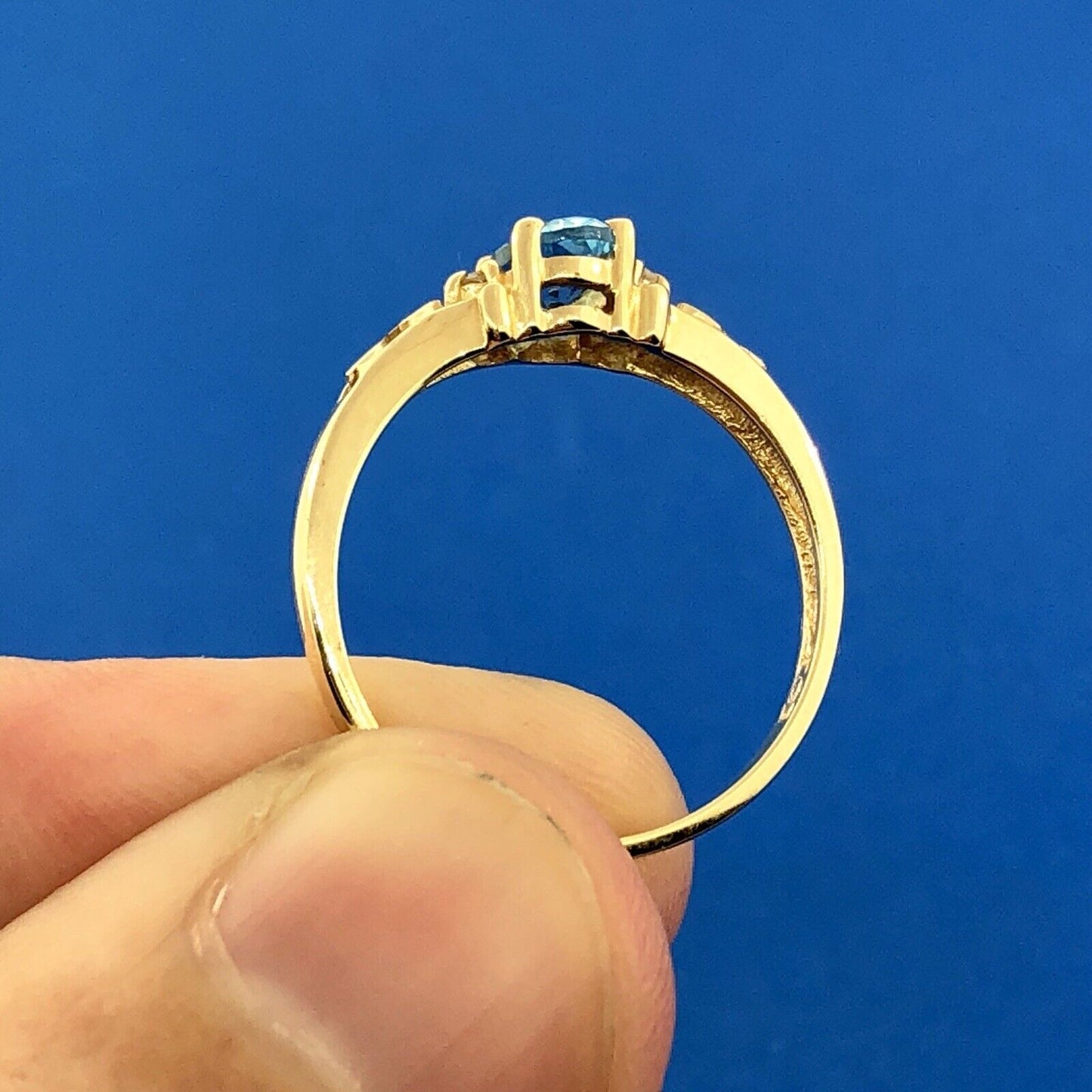 Vintage Plainville Stock Co PSCO 10K Yellow Gold Blue Topaz Diamond Ring