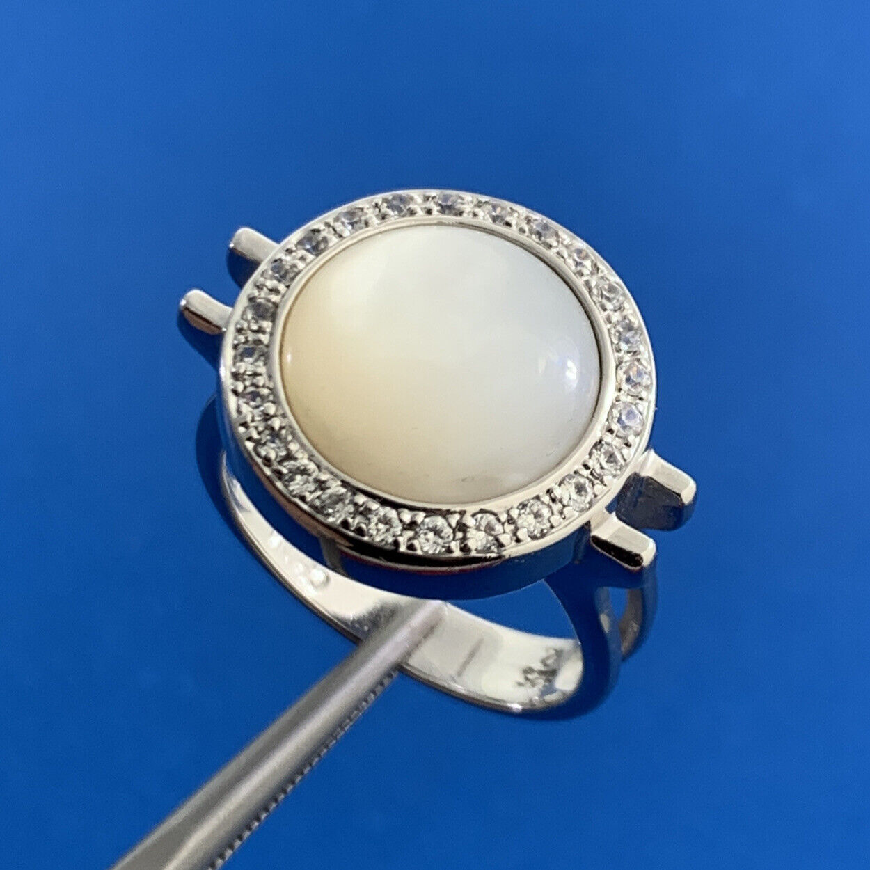 Designer Modernist 925 Sterling Silver Mother Of Pearl White Topaz Halo Ring