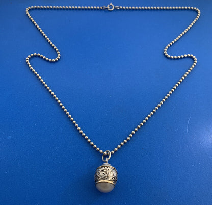 Designer 925 Sterling Silver 14K Gold Pearl Leaf Motif Pendant Necklace