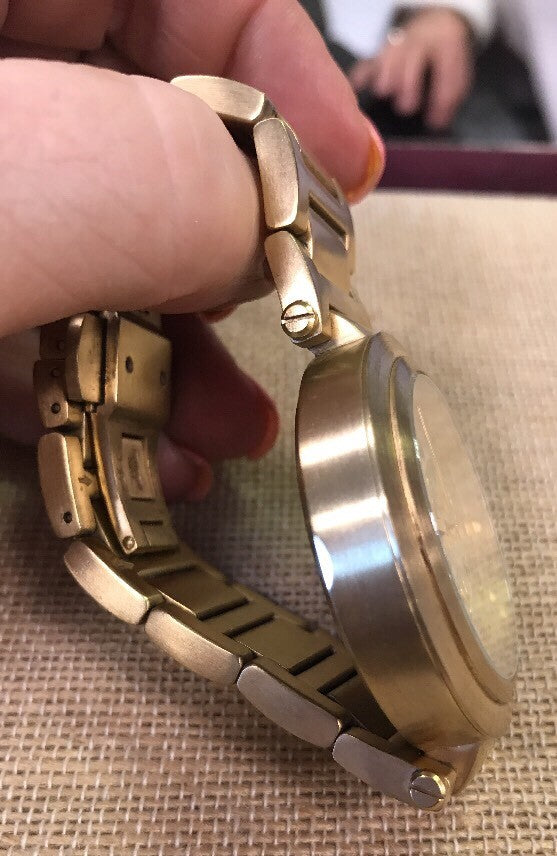 Unisex Gold-Toned Stainless Steel Freelook Chronograph Quartz Watch HA1136CHMG