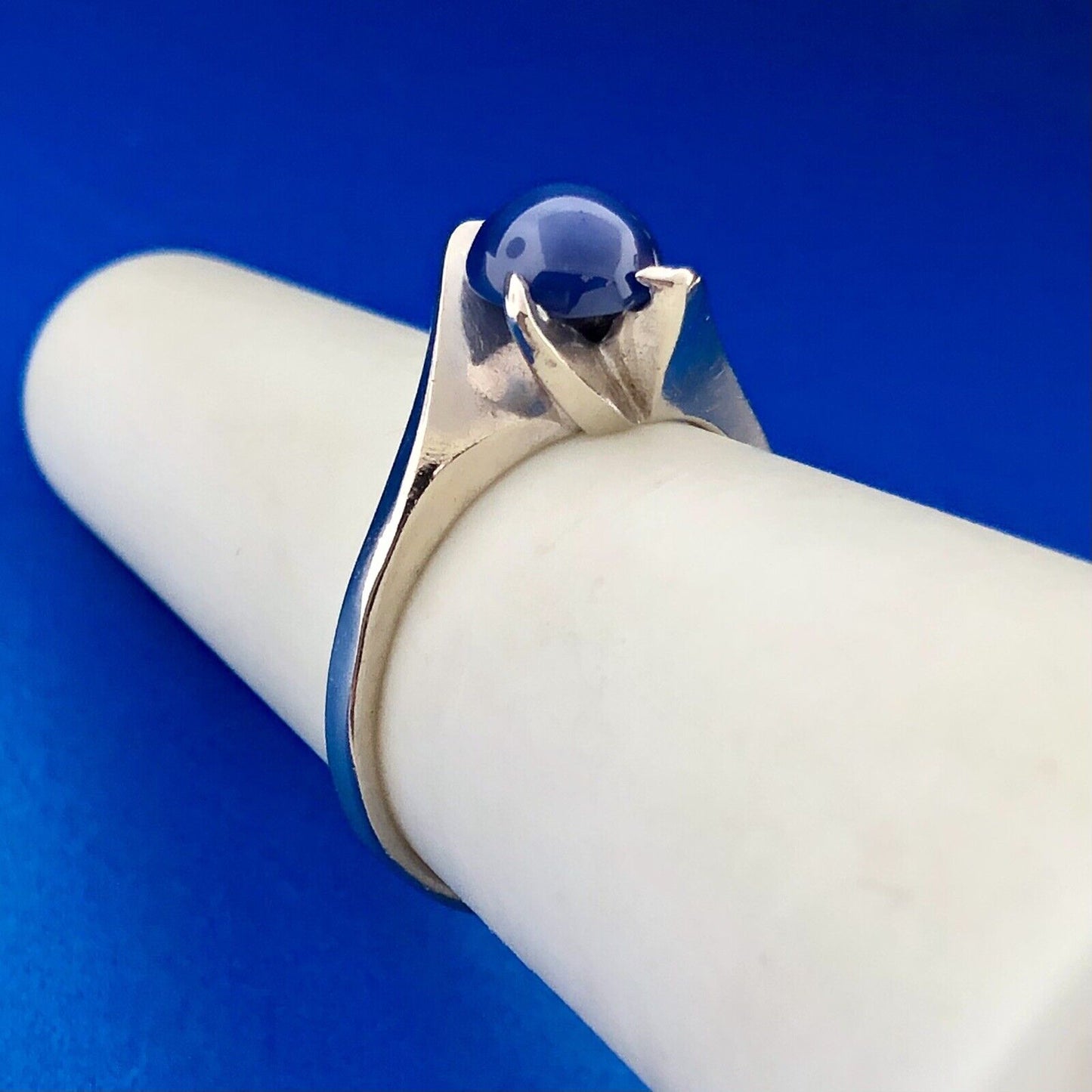 Retro 14K White Gold Blue Star Sapphire Solitaire Cabochon Modernist Ring