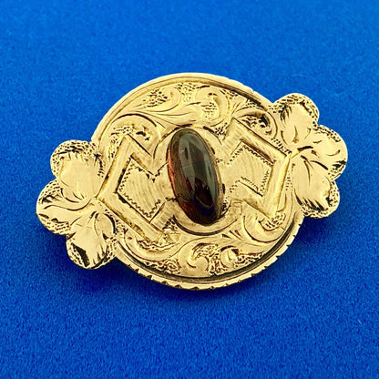 Victorian Art Deco 14K Yellow Gold Garnet Cabochon Engraved Brooch Pendant Pin