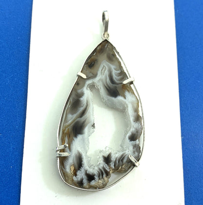 Estate Artisan 925 Sterling Silver Black White Quartz Druzy Geode Slice Pendant