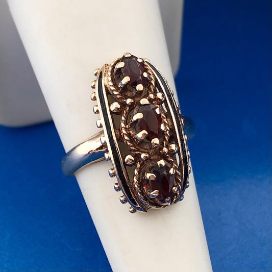 Art Deco Art Nouveau 10K Yellow Gold Oval Garnet January Anniversary Finger Ring