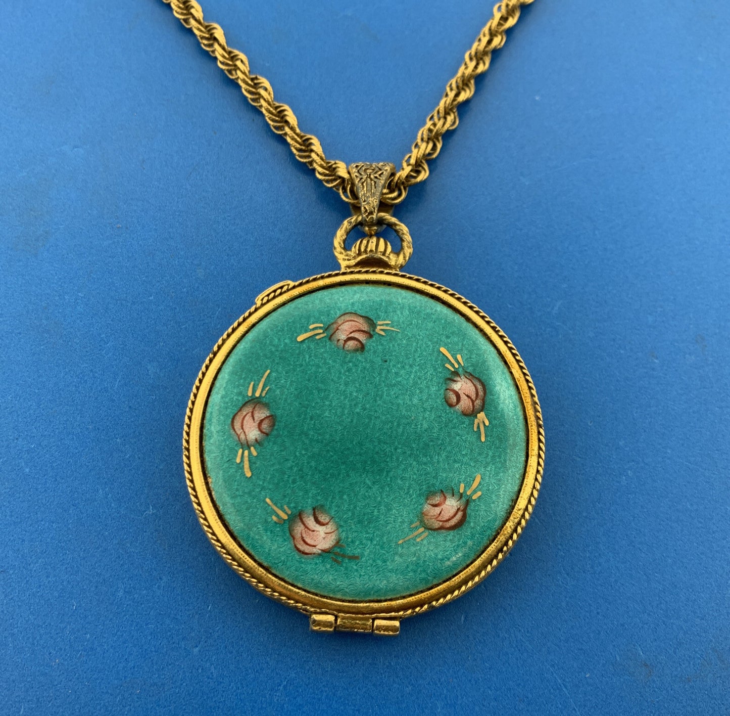 Vintage Gold Tone Guilloche Enamel Roses Ladys Compact Statement Necklace