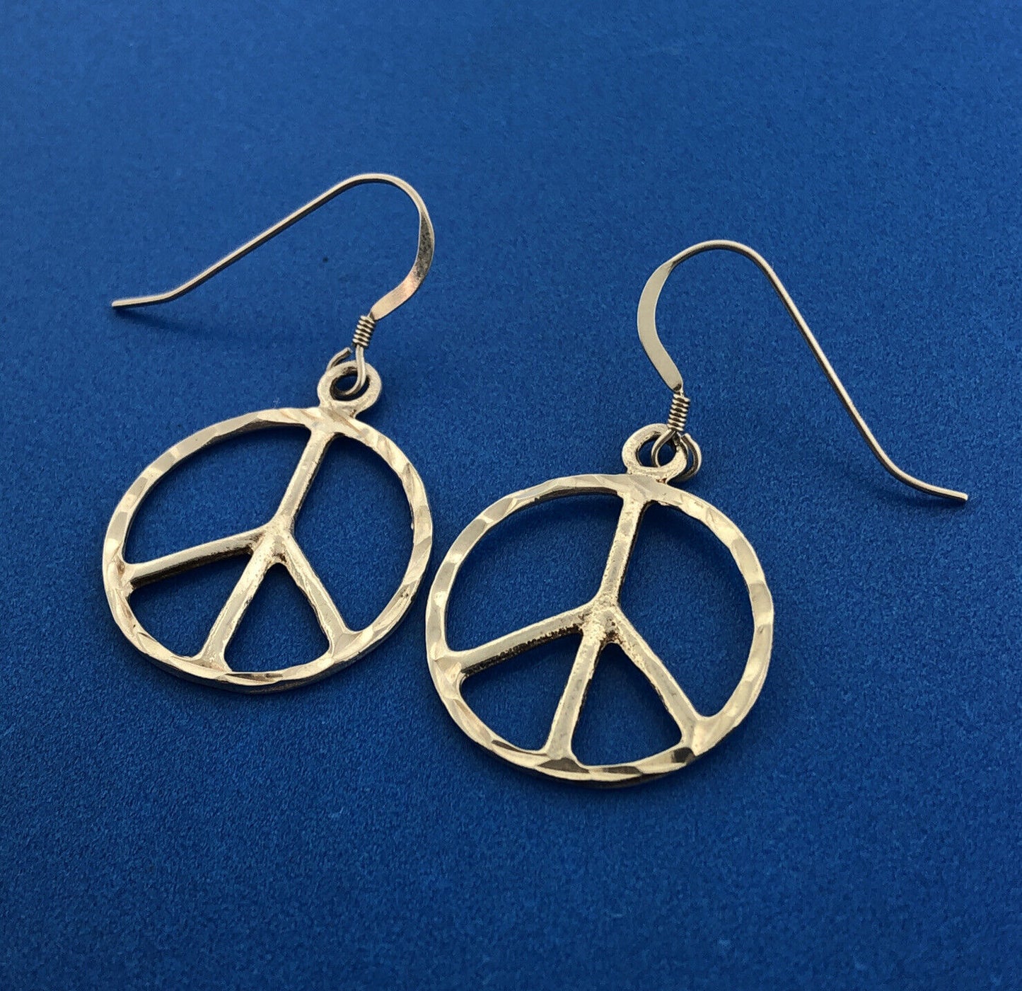 Retro 925 Sterling Silver Hammered Textured Peace Sign Symbol Dangle Earrings