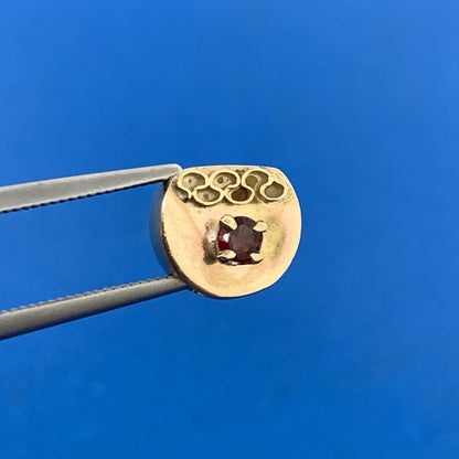 Vintage 10K Yellow Gold Round Garnet Textered Slide Bracelet Charm