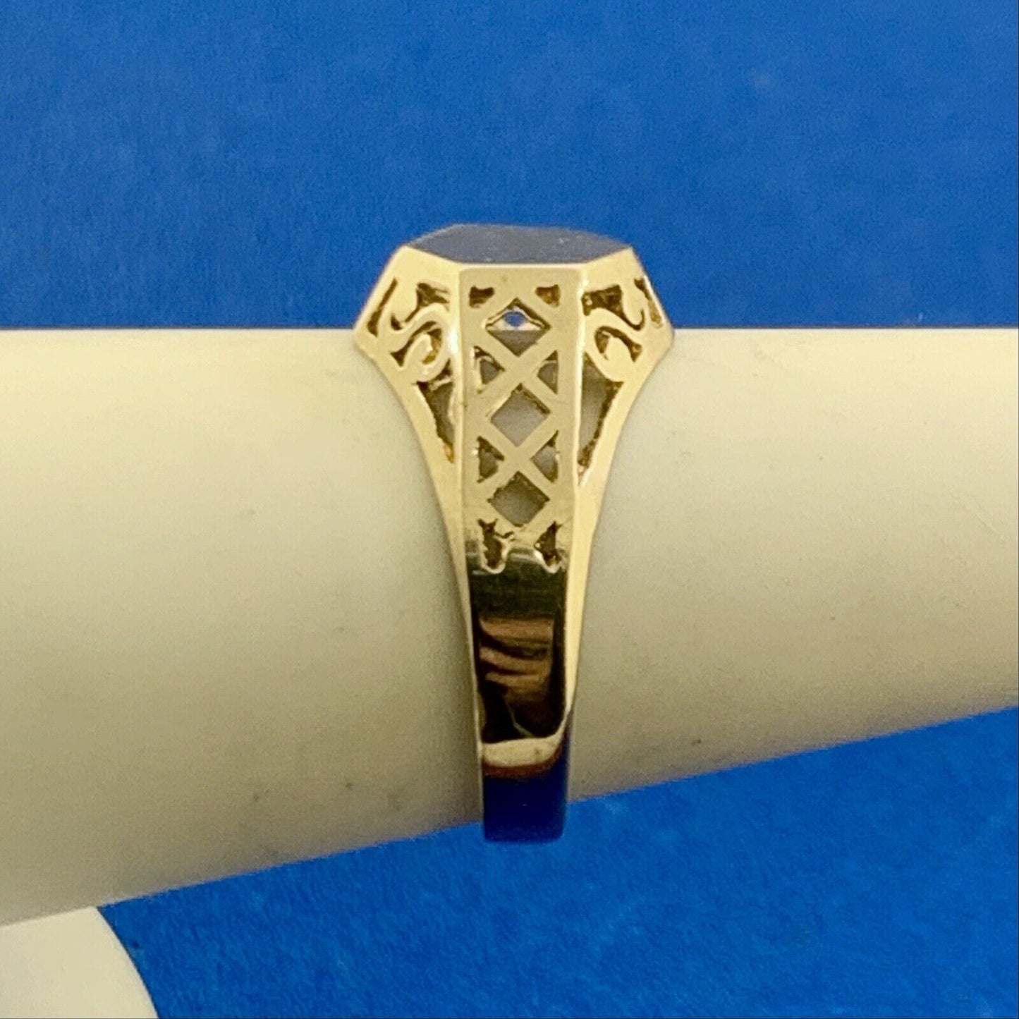 Engravable Hexagon Top 14KP Yellow Gold Filigree Detail Size 6.25 Ring