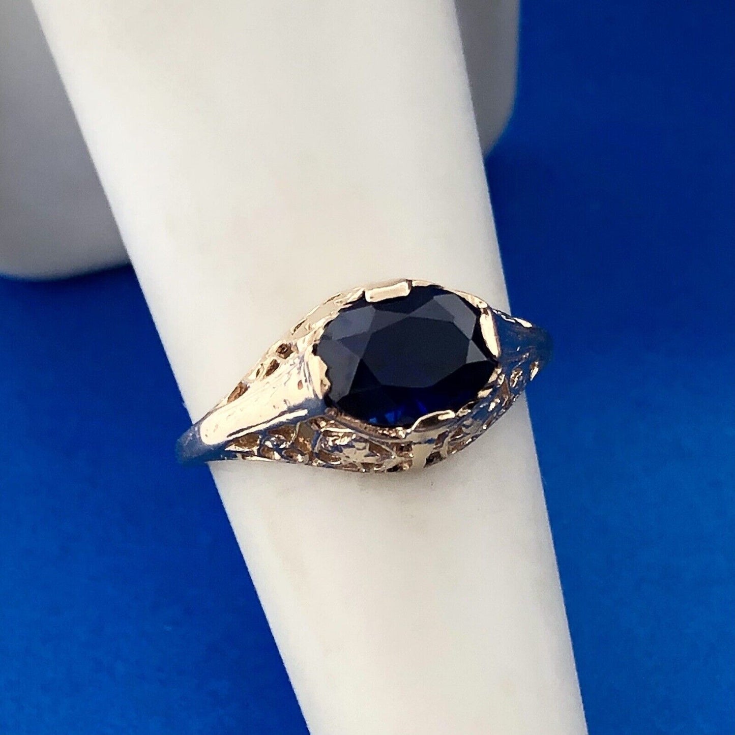 Mid Century 14K Yellow Gold Oval Blue Sapphire Solitaire Filigree Cocktail Ring