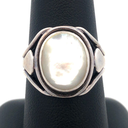 Vintage 925 Sterling Silver Oval Mother of Pearl Bezel Statement Ring