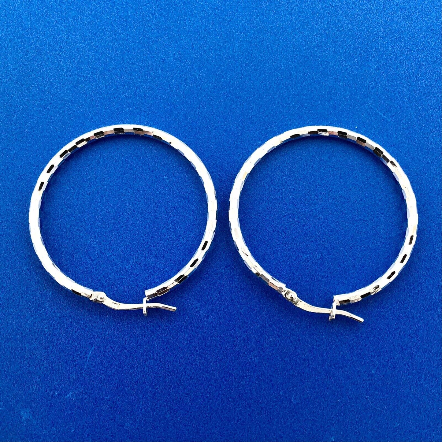 Stunning Sterling Silver 925 Textured 1.5" Hoop Earrings w/ Snap Closure