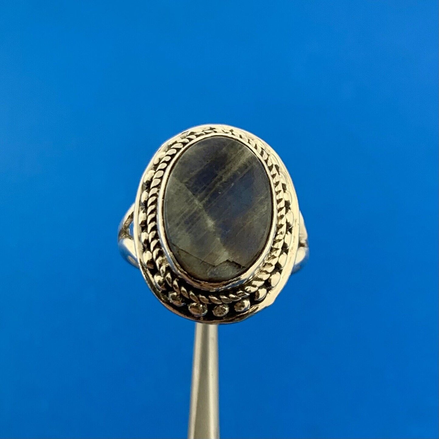 Designer 925 Sterling Silver Labradorite Cabochon Balinese Style Cocktail Ring