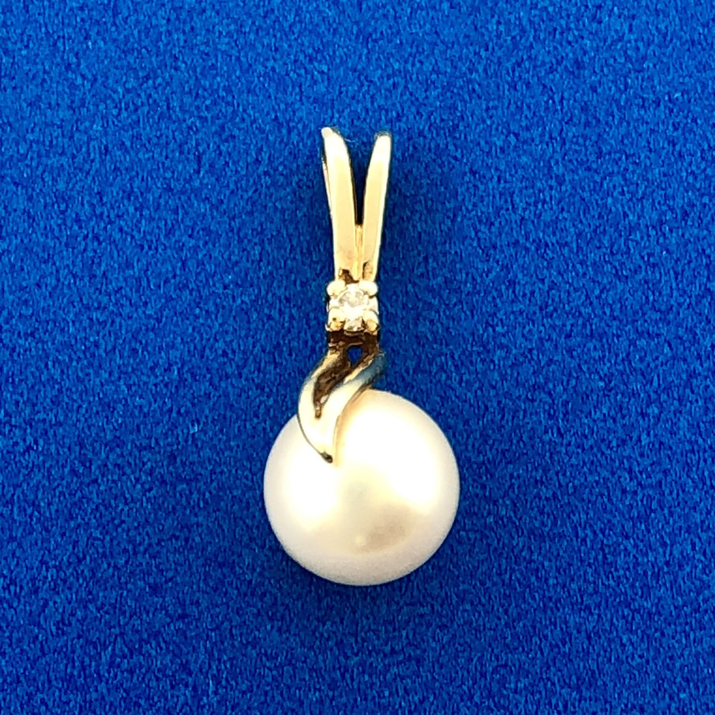 14K Yellow Gold Pearl Solitaire Diamond Accent Bridal June Occasion Pendant