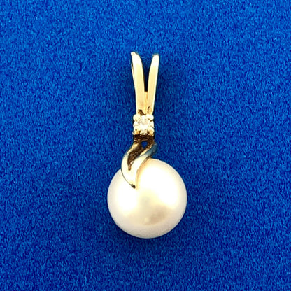 14K Yellow Gold Pearl Solitaire Diamond Accent Bridal June Occasion Pendant