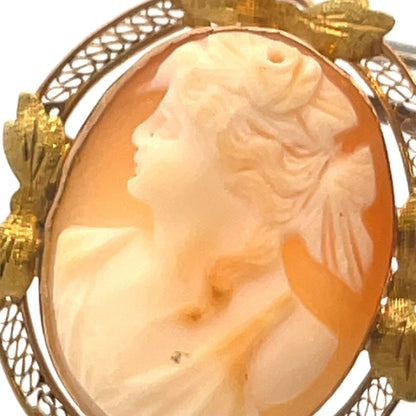 Victorian 10K Yellow Gold Leaf Design Filigree Carved Oval Cameo Pendant Brooch
