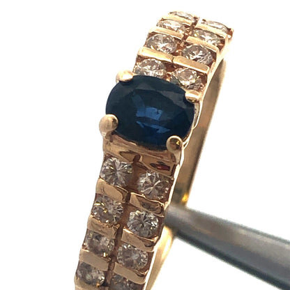 Vintage 14K Yellow Gold Oval Sapphire Diamond Accent Anniversary Ring